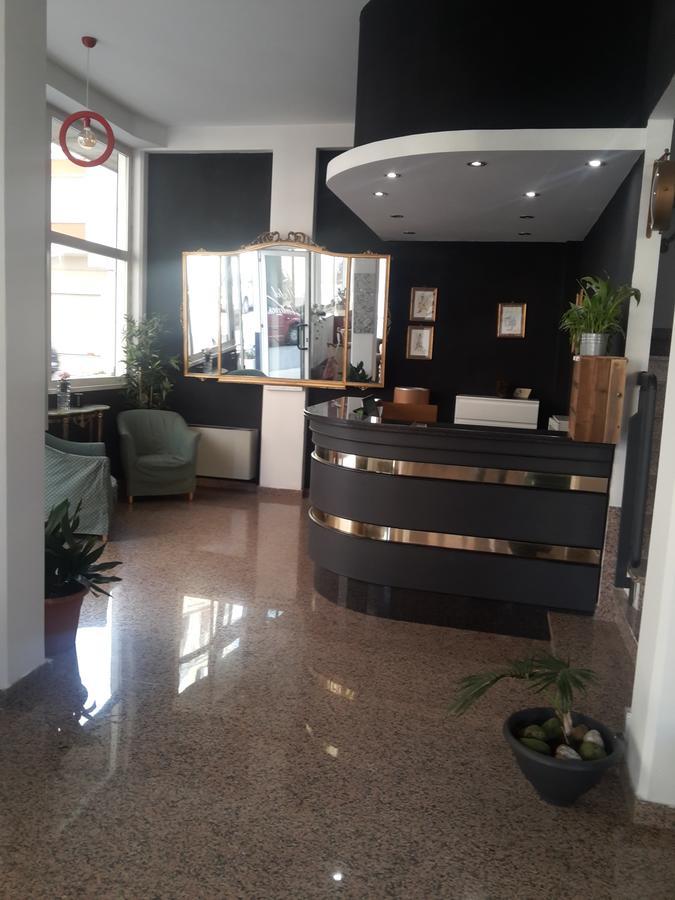 Hotel Antares Garni Giulianova Exterior foto